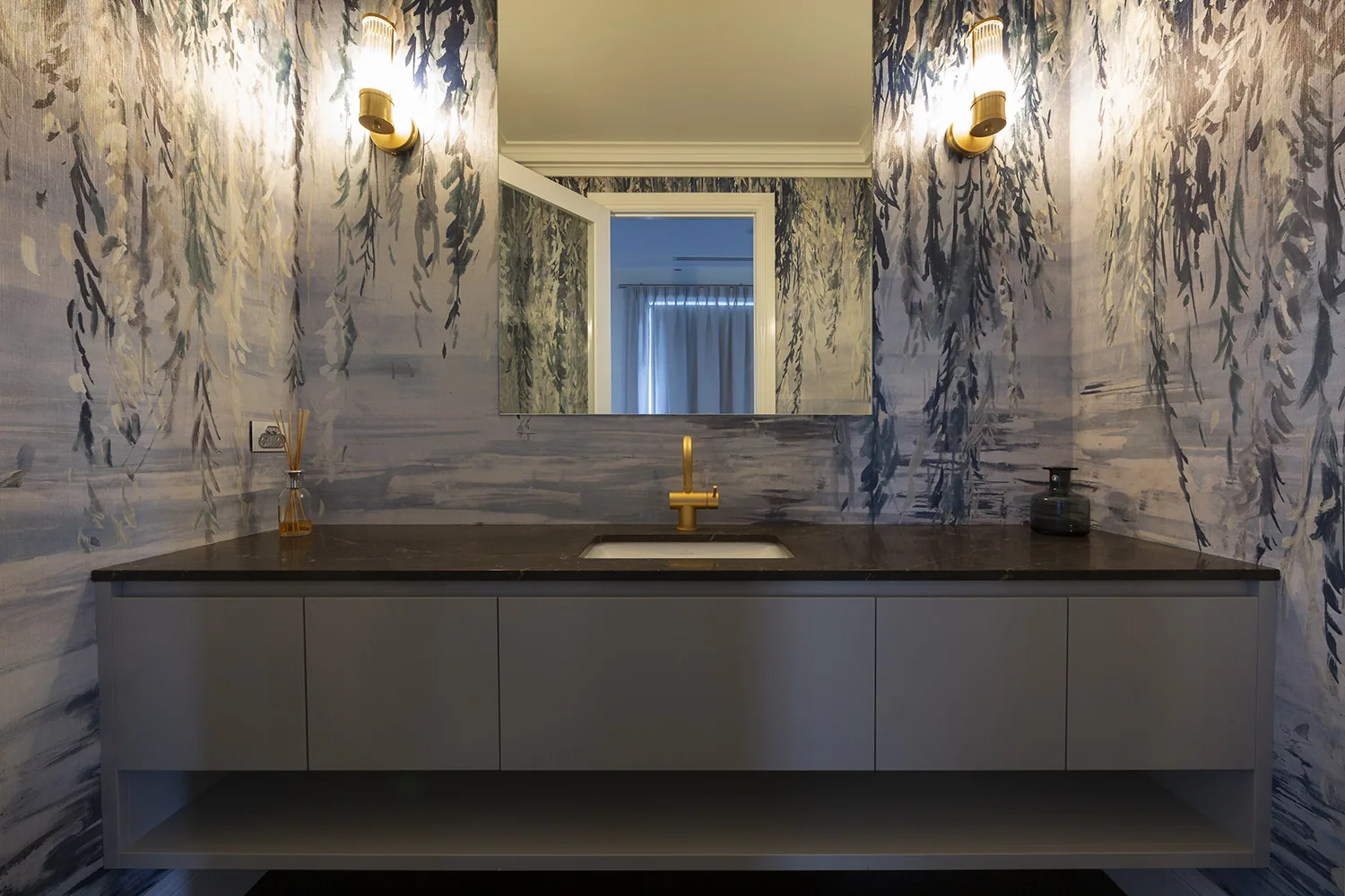 Lavish Regency Residence