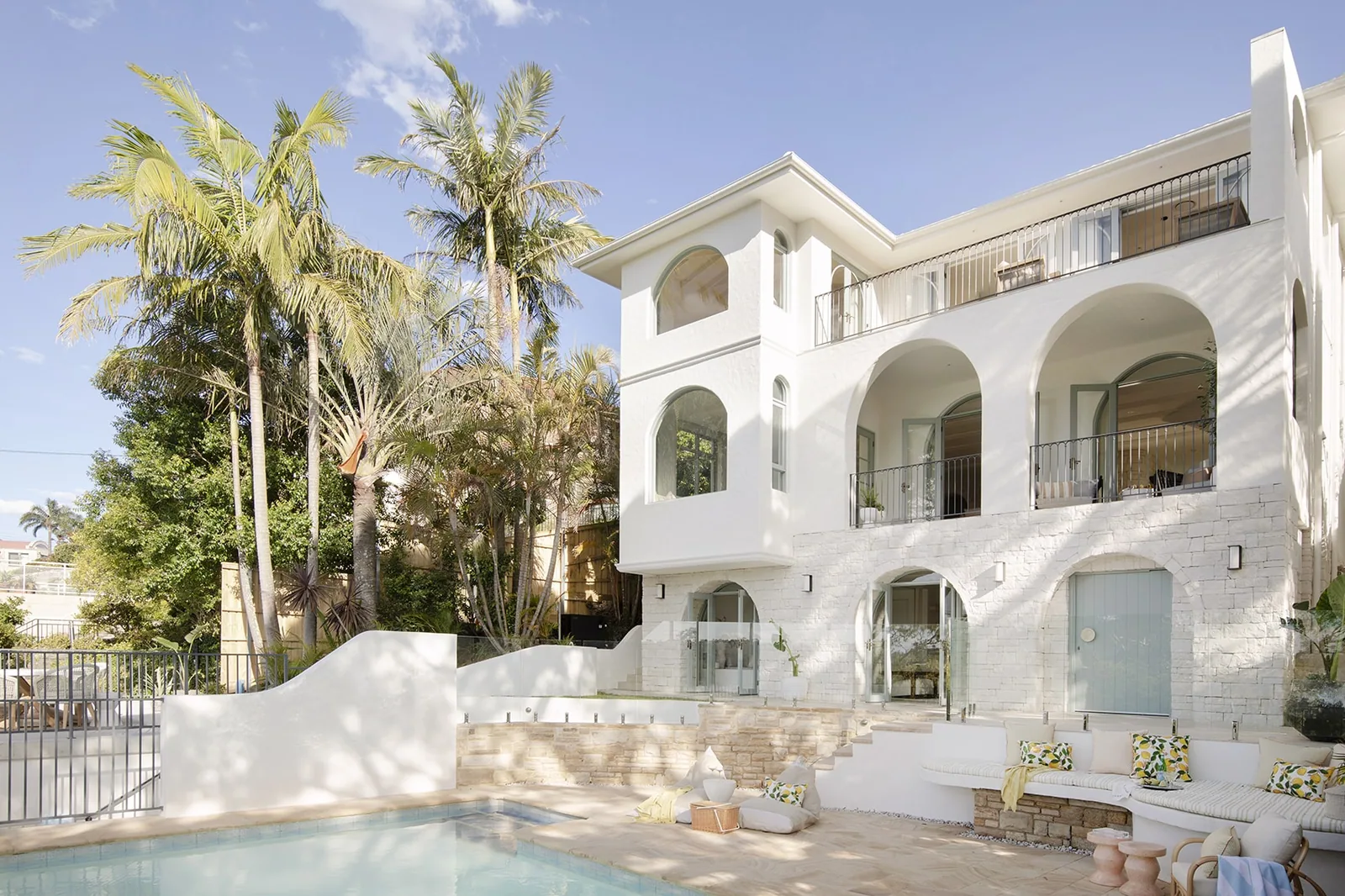 How to achieve the Modern Mediterranean style with Timber Mouldings
