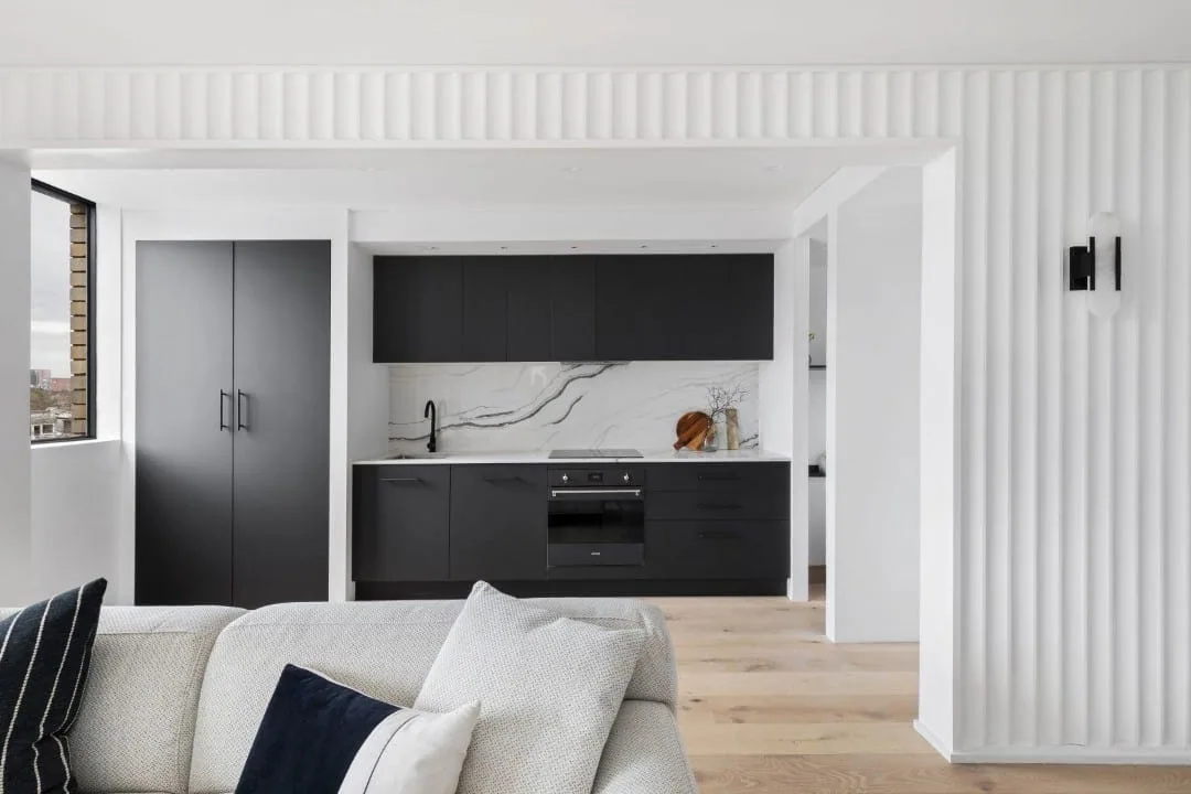 Cavetto Wall Feature