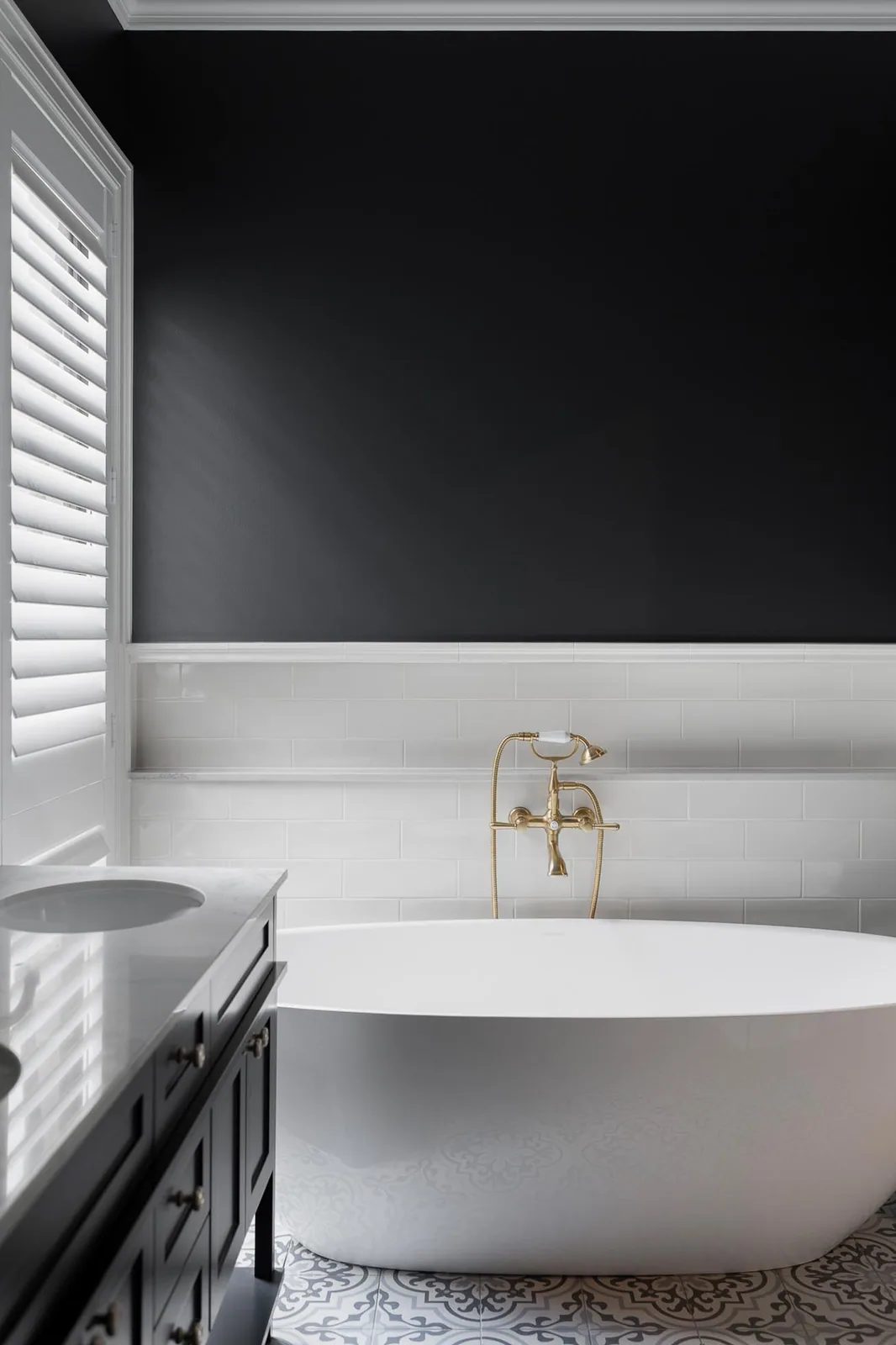 Elegant Mouldings