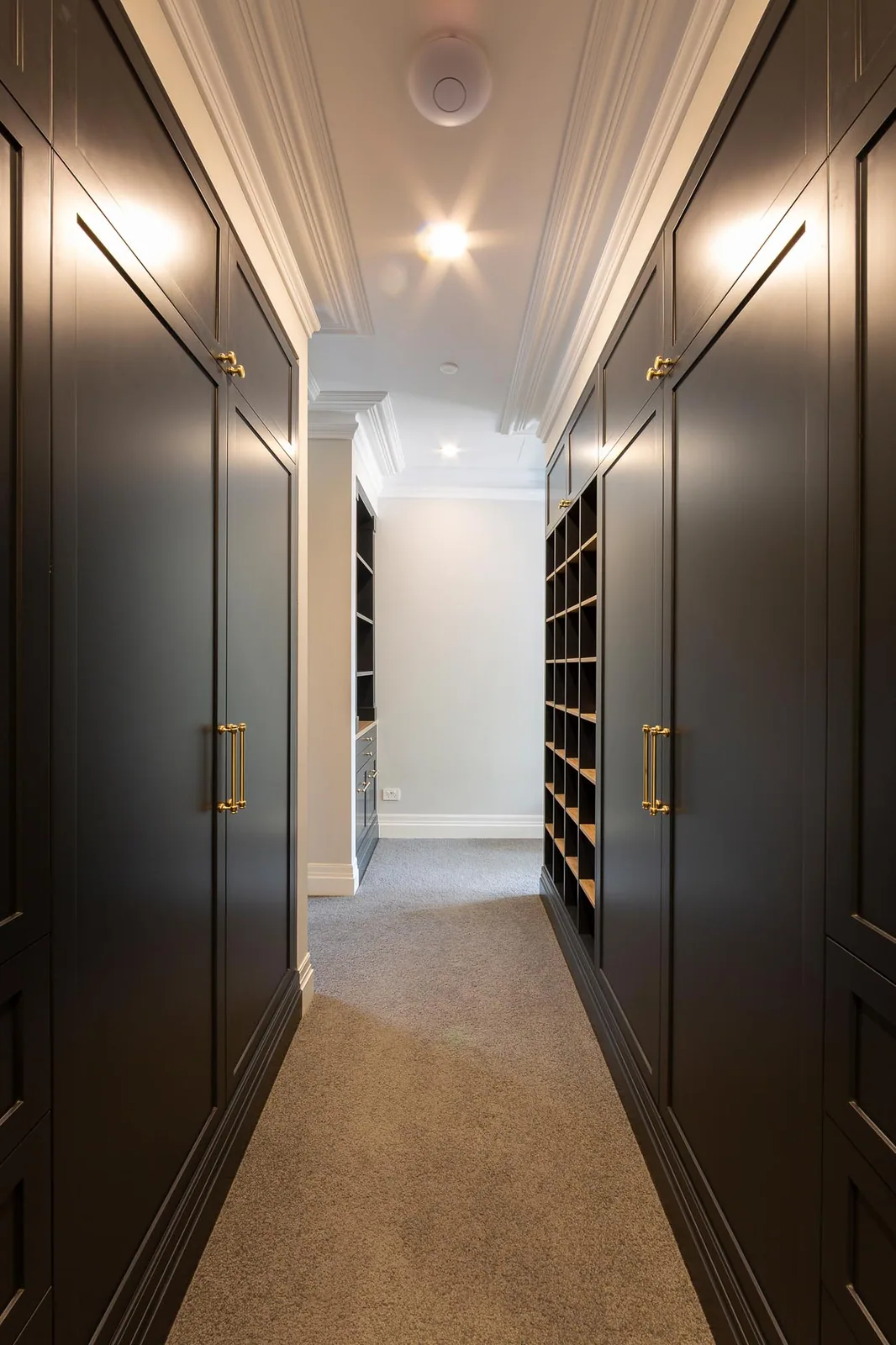 Elegant Mouldings