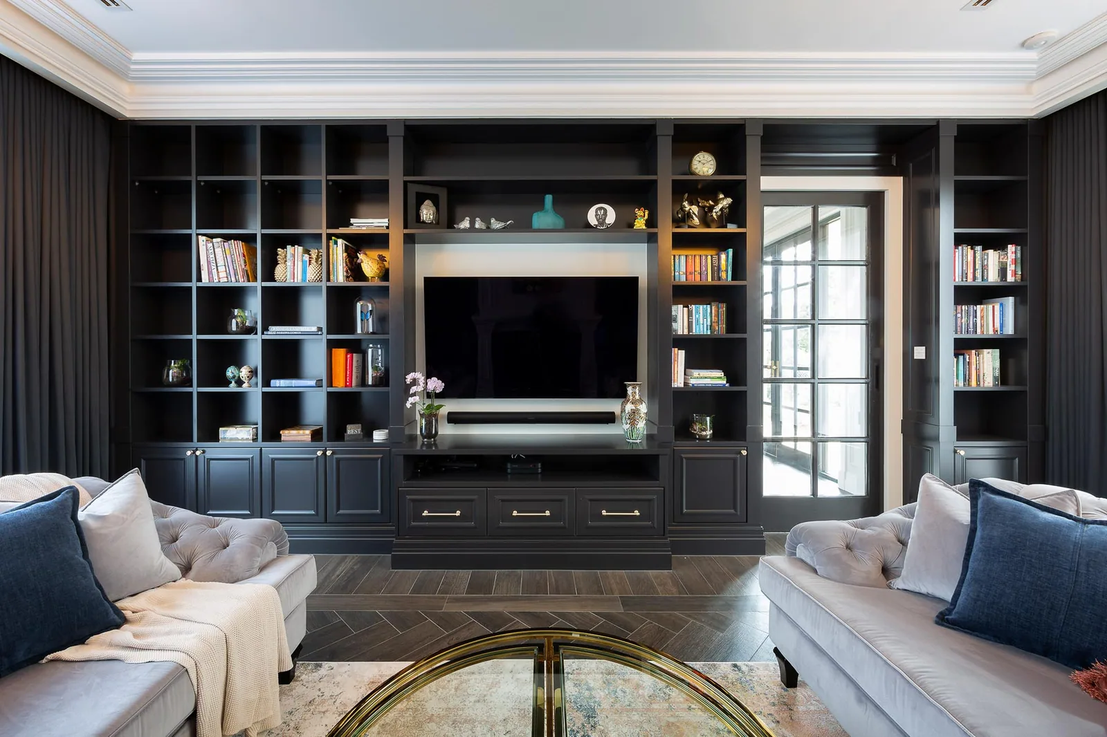 Elegant Mouldings