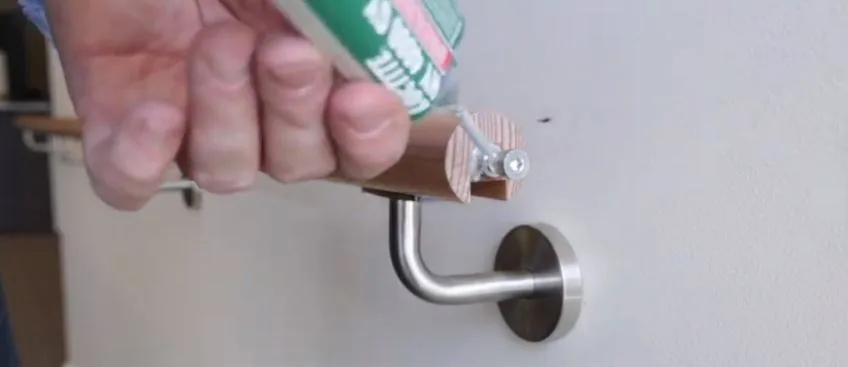 Epoxy Adhesive Application for Connecta Rail 90o Return Bends