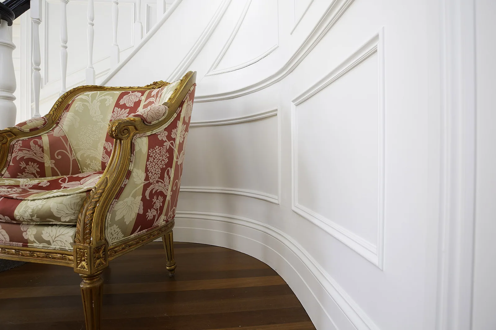 How to Kerf Mouldings for Curved Walls