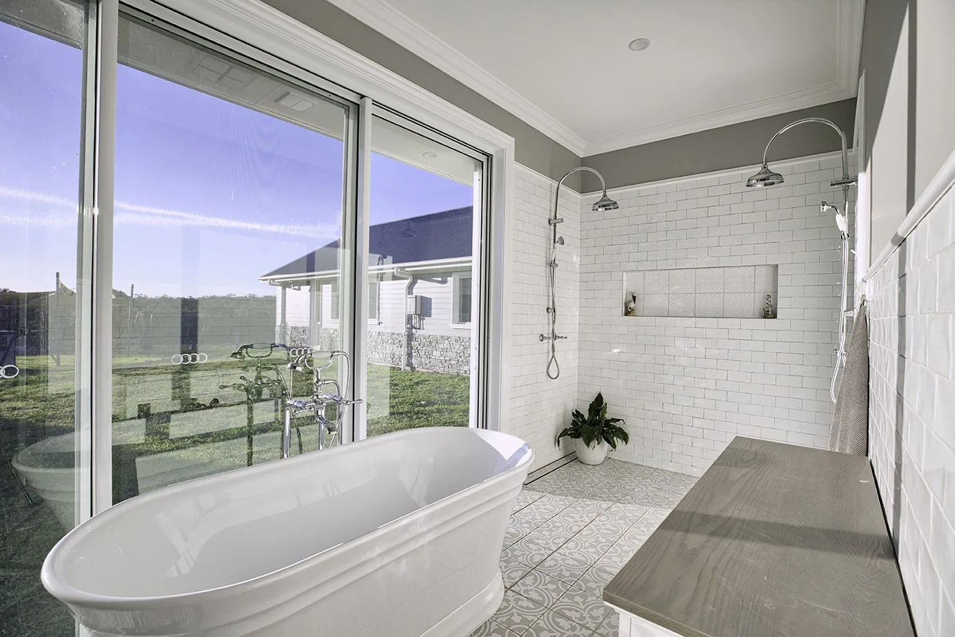 Thirlmere Hamptons Estate