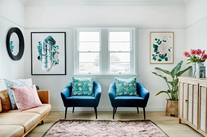 A Stylist’s Secrets Revealed: How to Decorate Your Living Room