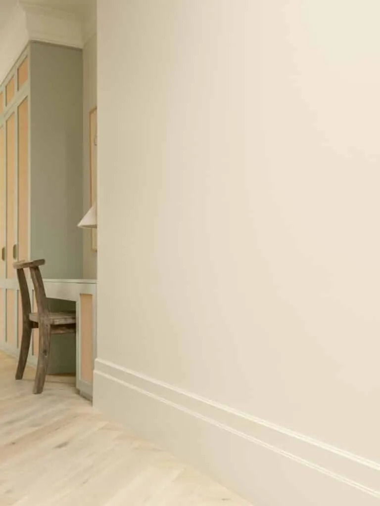 Contemporary interior elevated with Intrim SK366 skirting profile for a refined, paired-back finish.