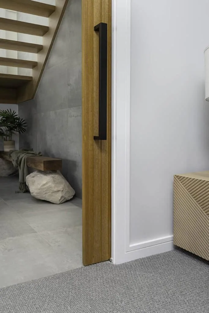 Skirting Detail