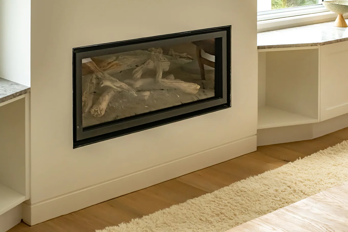 Sleek Seaside Shadowline Home