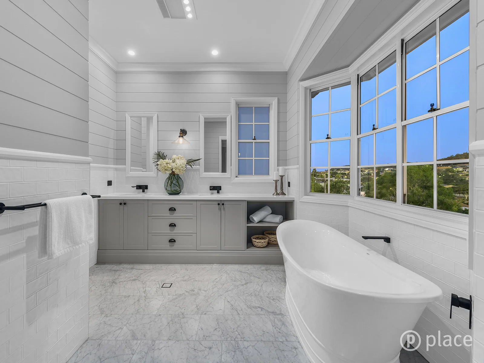 Modern Hamptons Style